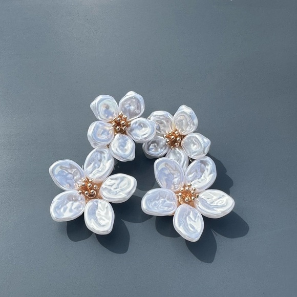 Anthropologie Jewelry - Pearlescent White Floral Cluster Earrings with Gold Accents